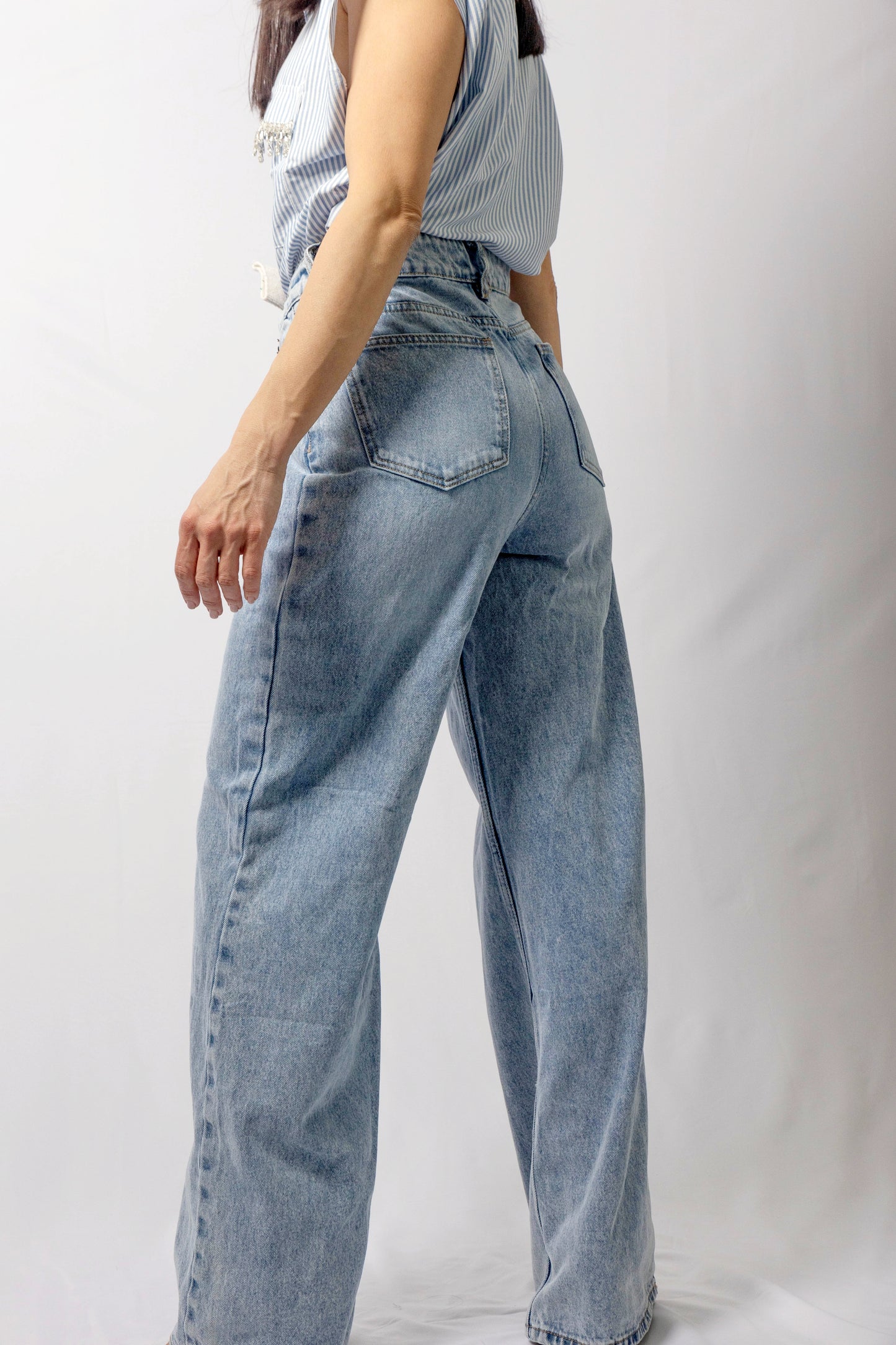 Wide Leg Faded Jeans